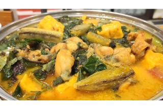 カエルと厚揚げ豆腐鍋 Lẩu Ếch