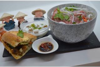 ミニ牛肉フォー＆ハーフバインミーセット