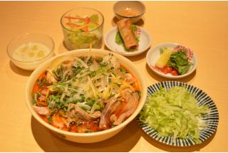 ピリ辛ビーフン